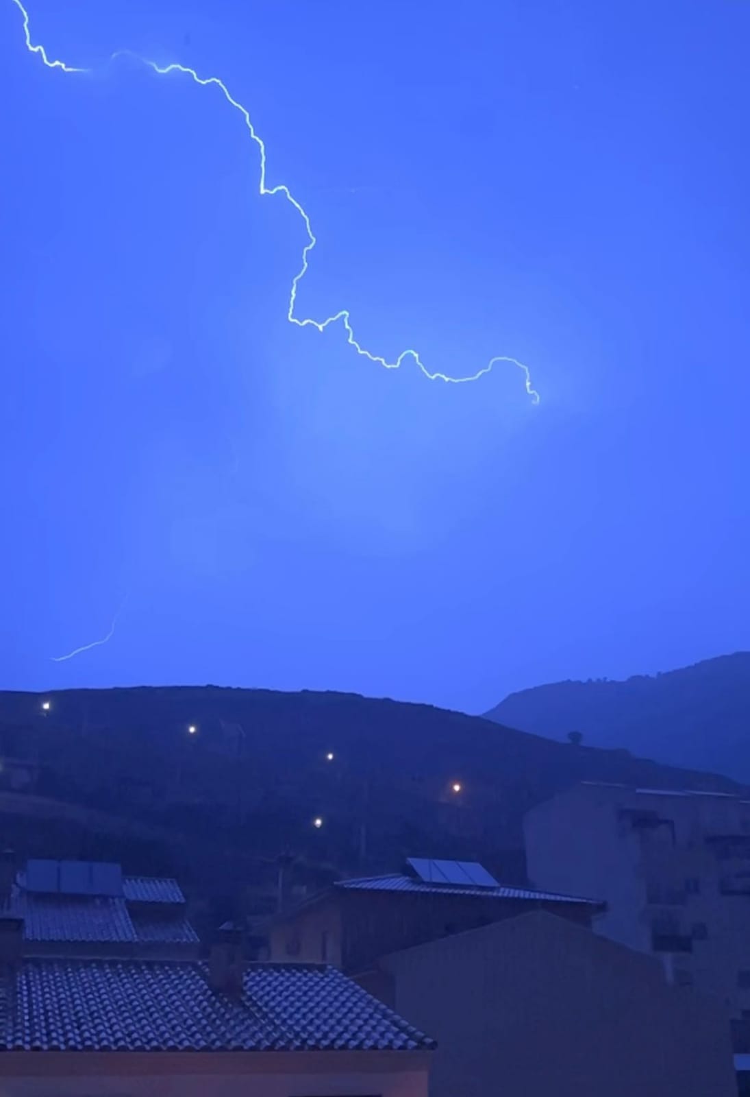 FOTO TORMENTA. CARLOS DELGADO (PADUL)