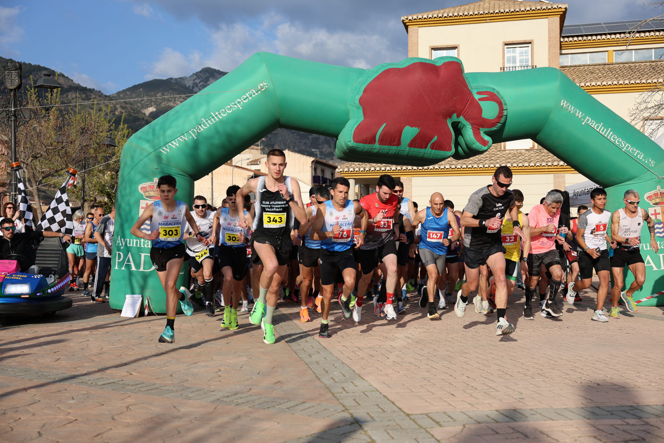 Manuel Santiago y Nazha Machrouh se imponen con autoridad en la XIII Carrera Internacional del Mamut