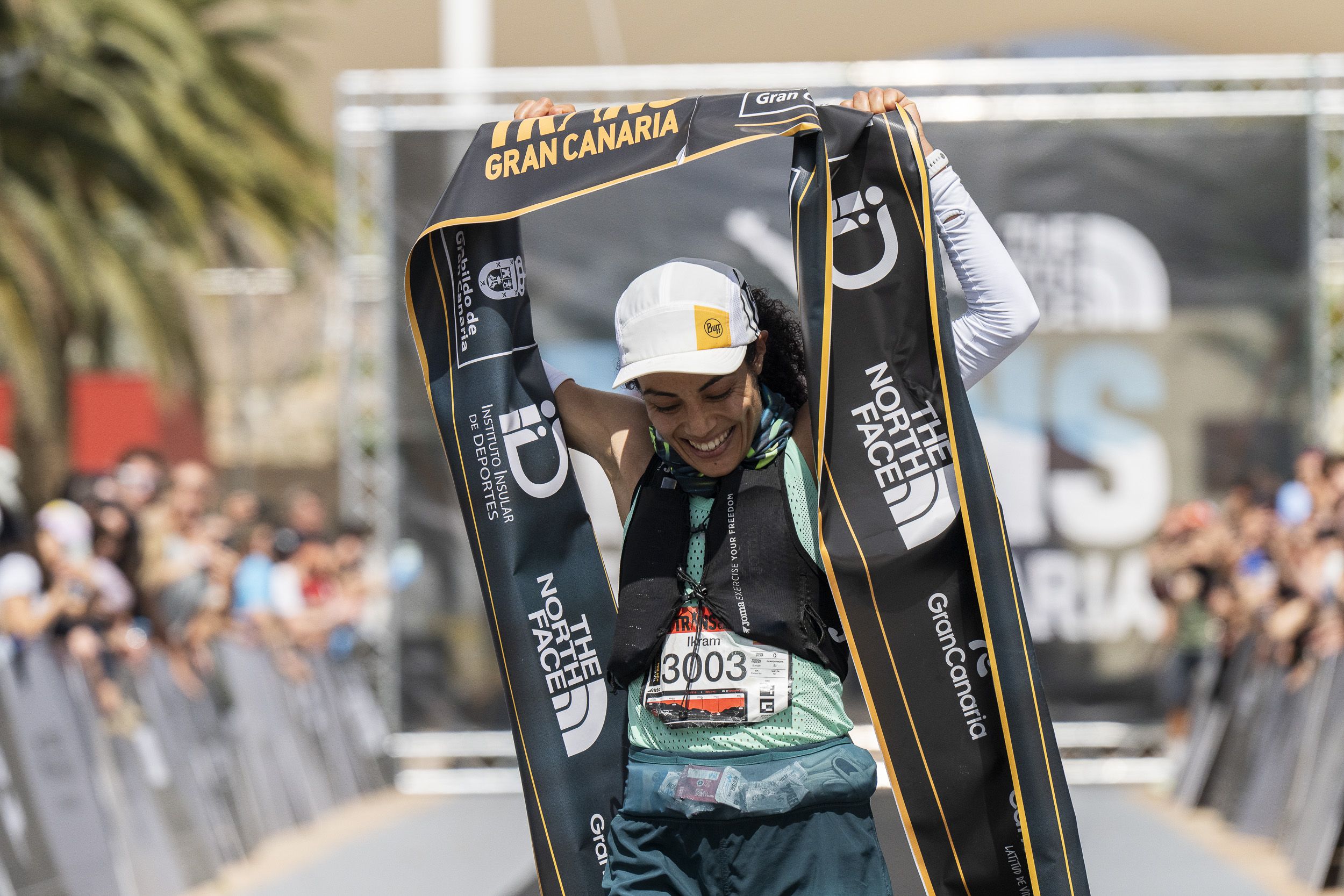 Ikram Rharsalla logra el triunfo en su debut en la The North FaceTransgrancanaria