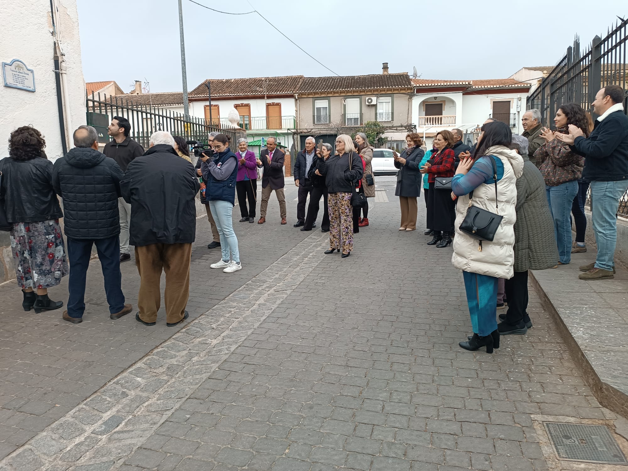 La poesía brota en las calles de Dúrcal como macetas de pensamientos o espuelas