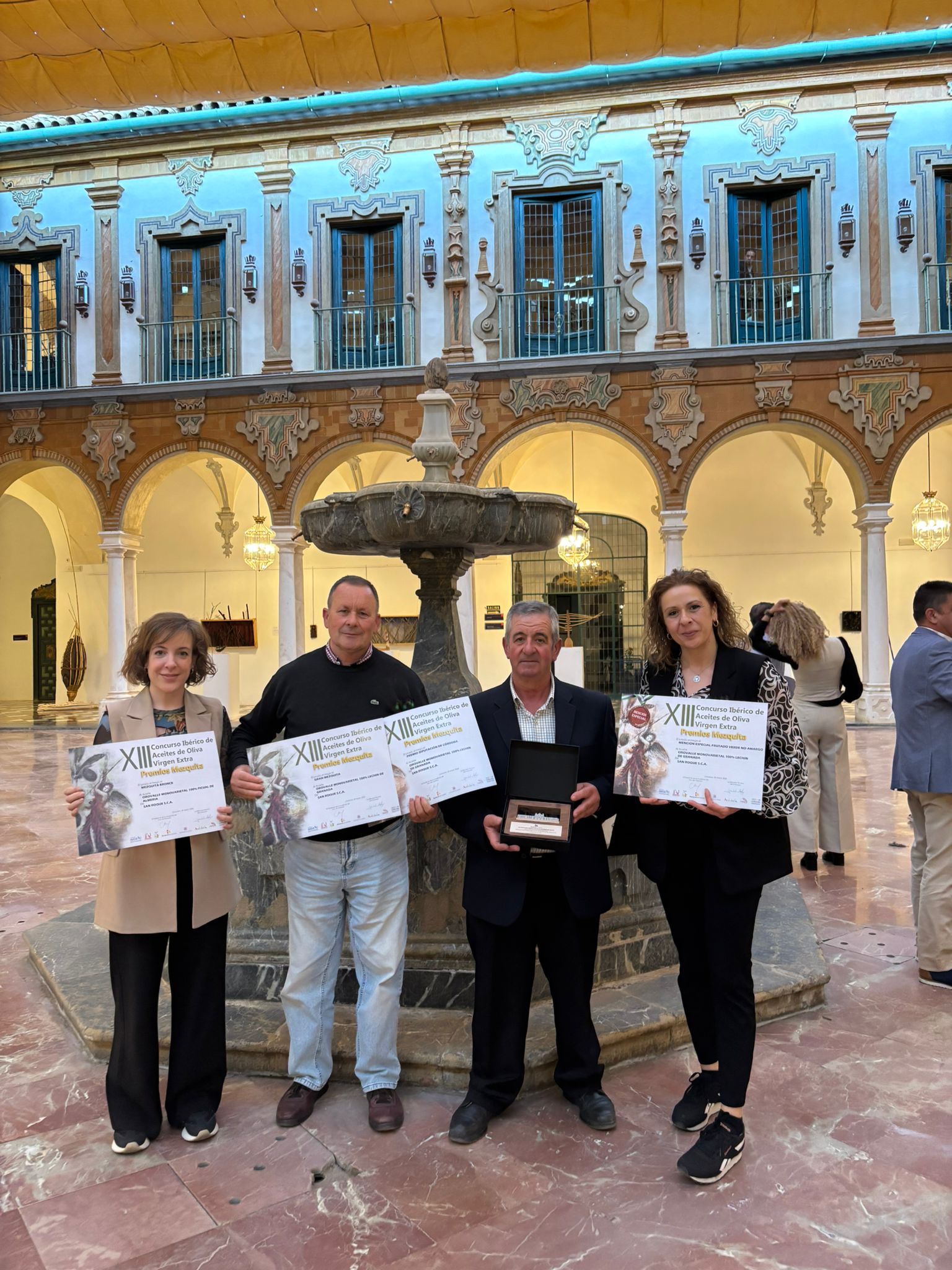 “Recibir  estos cuatro galardones supone  un gran reconocimiento a la calidad  del aceite que producimos en el Valle de Lecrín”
